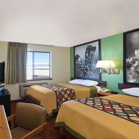 Super 8 By Wyndham Alamogordo - White Sands מראה חיצוני תמונה