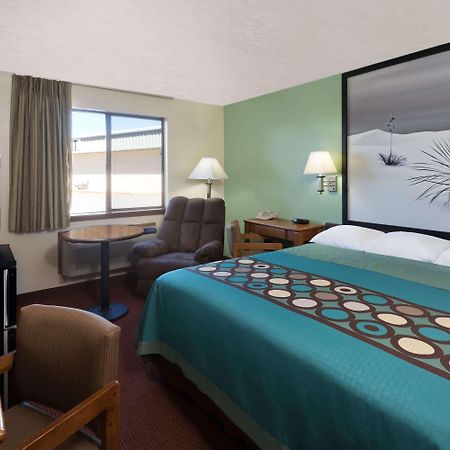 Super 8 By Wyndham Alamogordo - White Sands מראה חיצוני תמונה