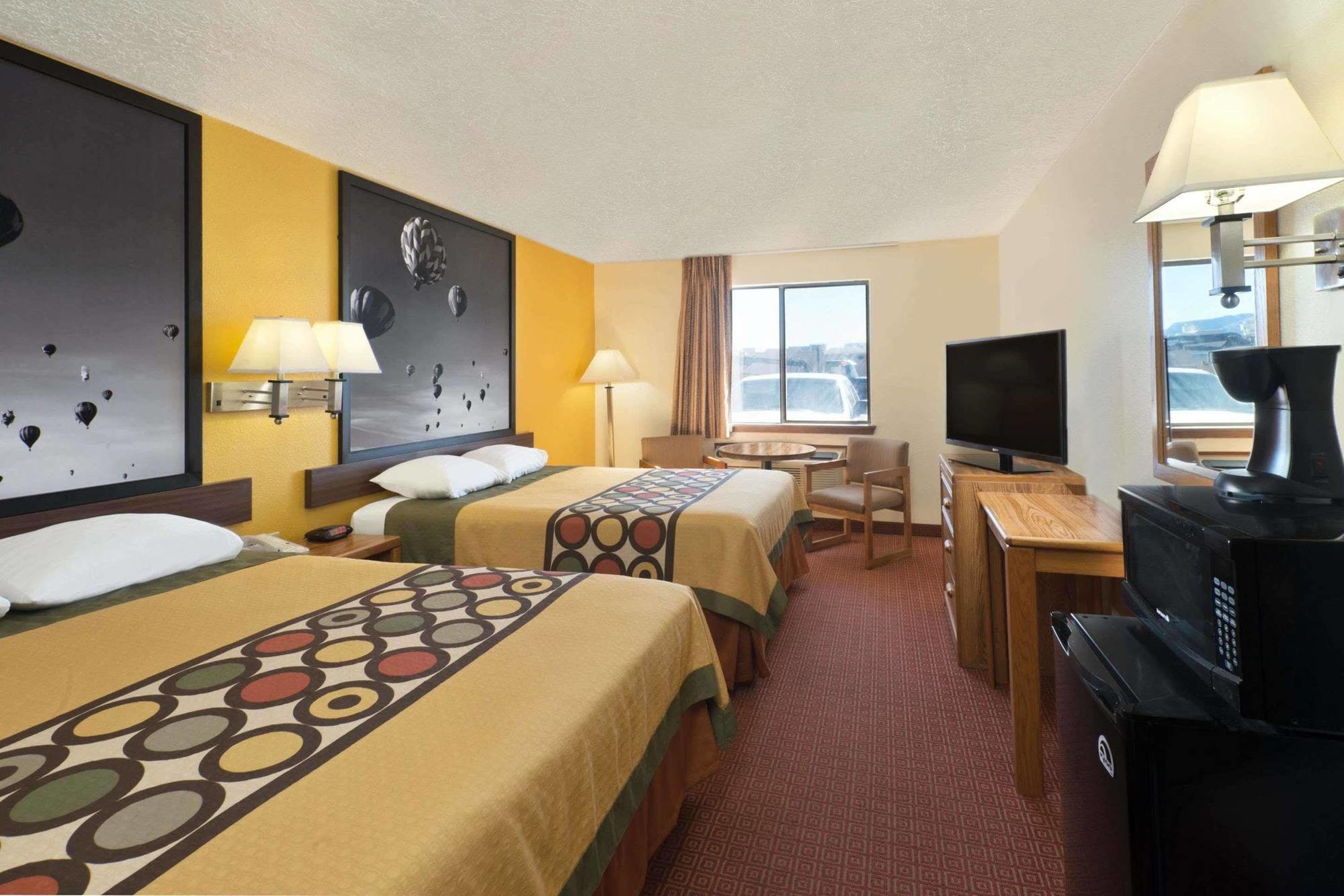 Super 8 By Wyndham Alamogordo - White Sands מראה חיצוני תמונה