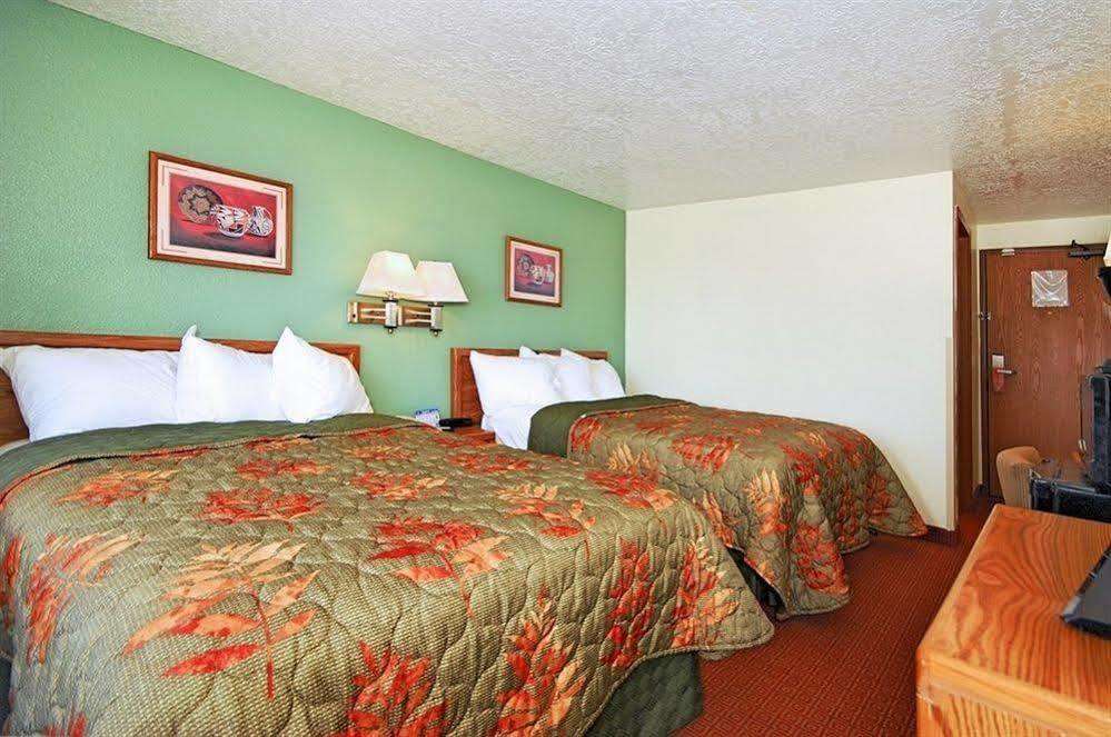 Super 8 By Wyndham Alamogordo - White Sands מראה חיצוני תמונה