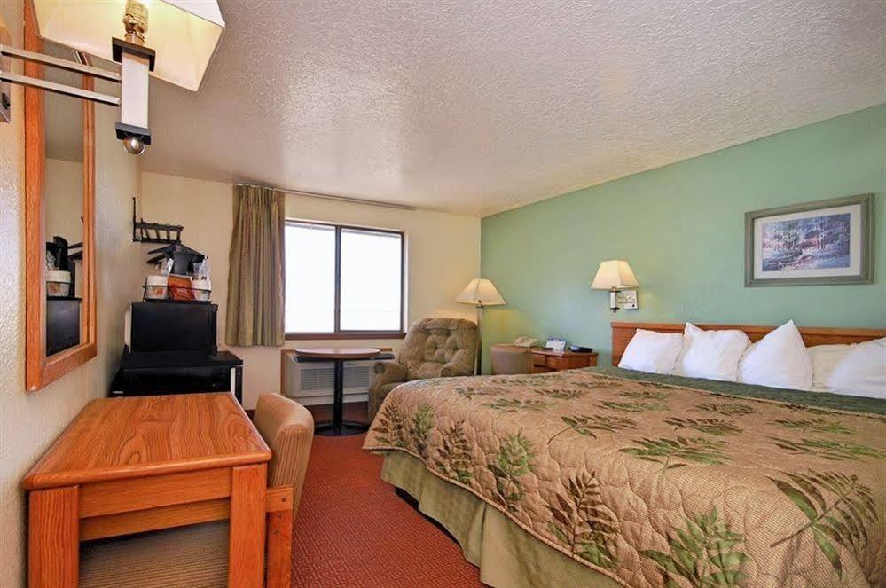 Super 8 By Wyndham Alamogordo - White Sands מראה חיצוני תמונה