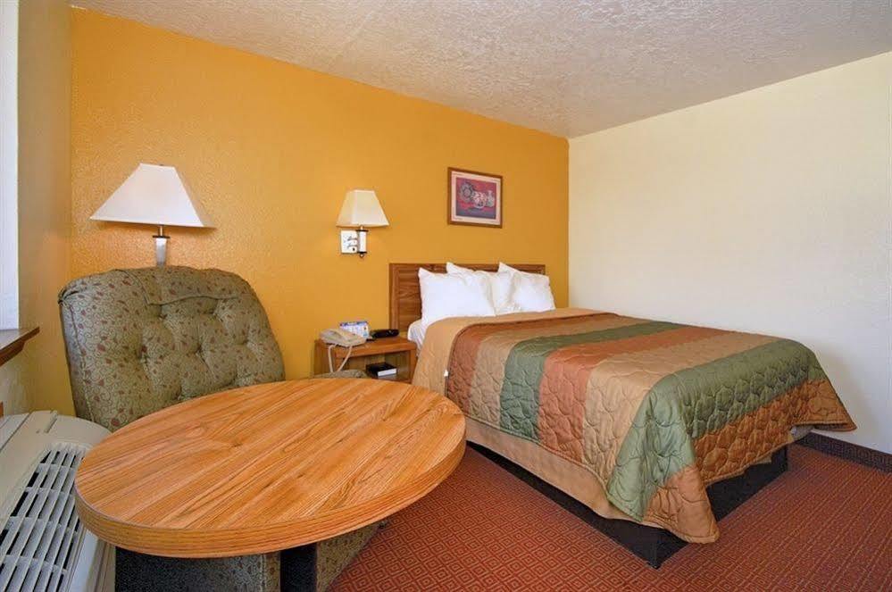 Super 8 By Wyndham Alamogordo - White Sands מראה חיצוני תמונה